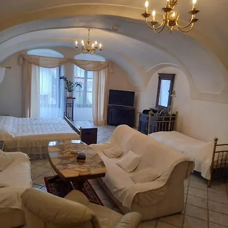 טלץ' Apartman U Jarosu מראה חיצוני תמונה