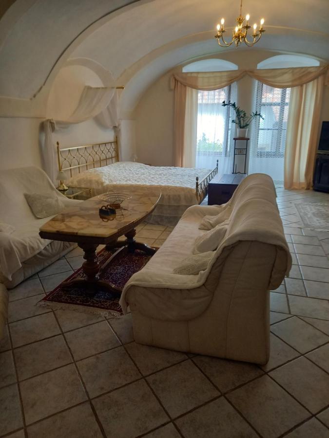 U Jarosu Apartment *